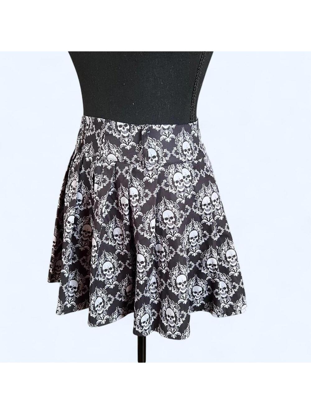 Black White Skull Print Goth Grunge Mini Skirt Size Small - Picture 4 of 5